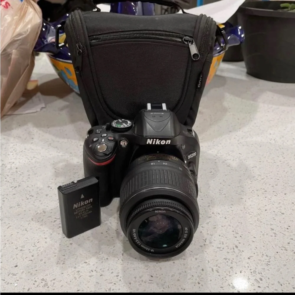 Nikon D5200